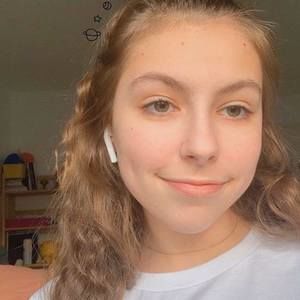 Meet your Posher, Celia